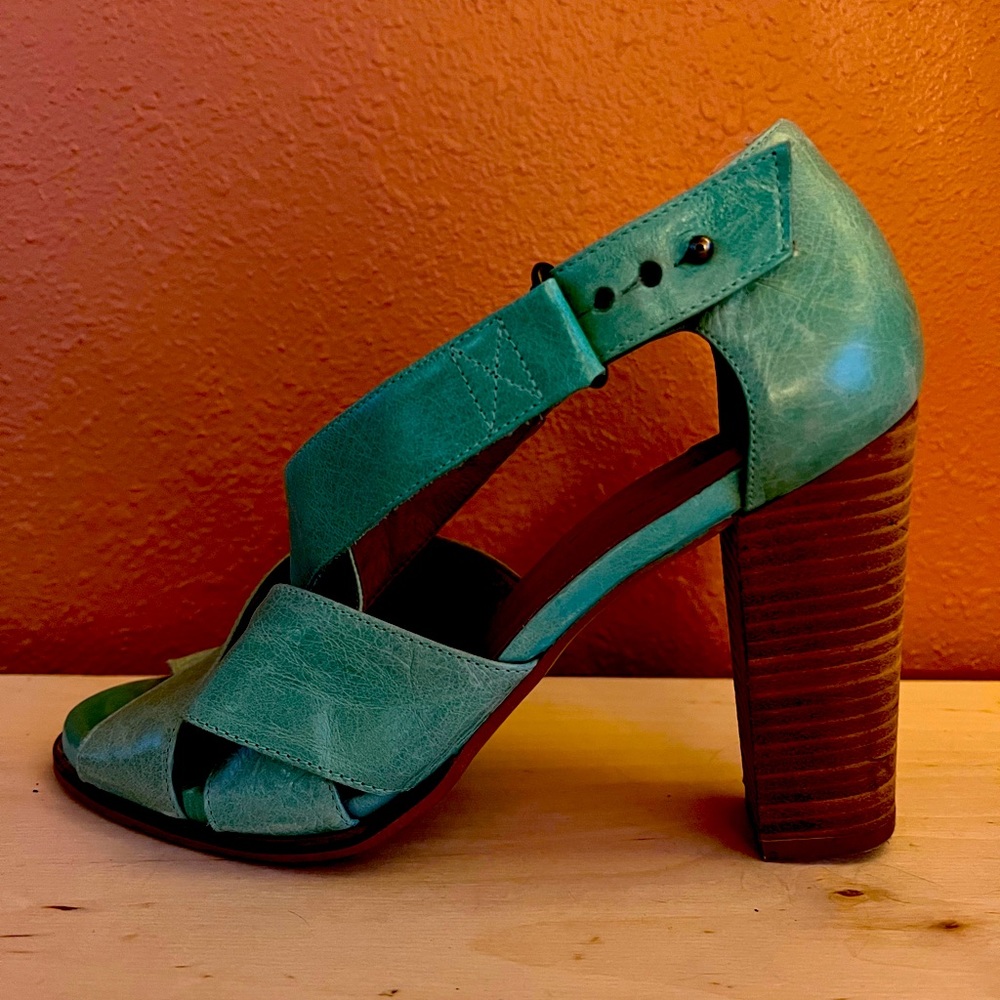 Anthropologie Schuler & Sons Philadelphia turquoise high heel sandals